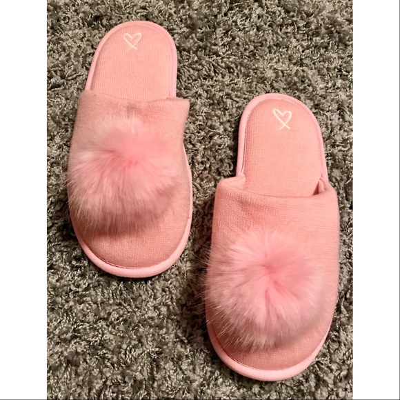 Victoria's Secret Shoes - SOLD ✖️ Victoria’s Secret Pink Pom-pom Slippers